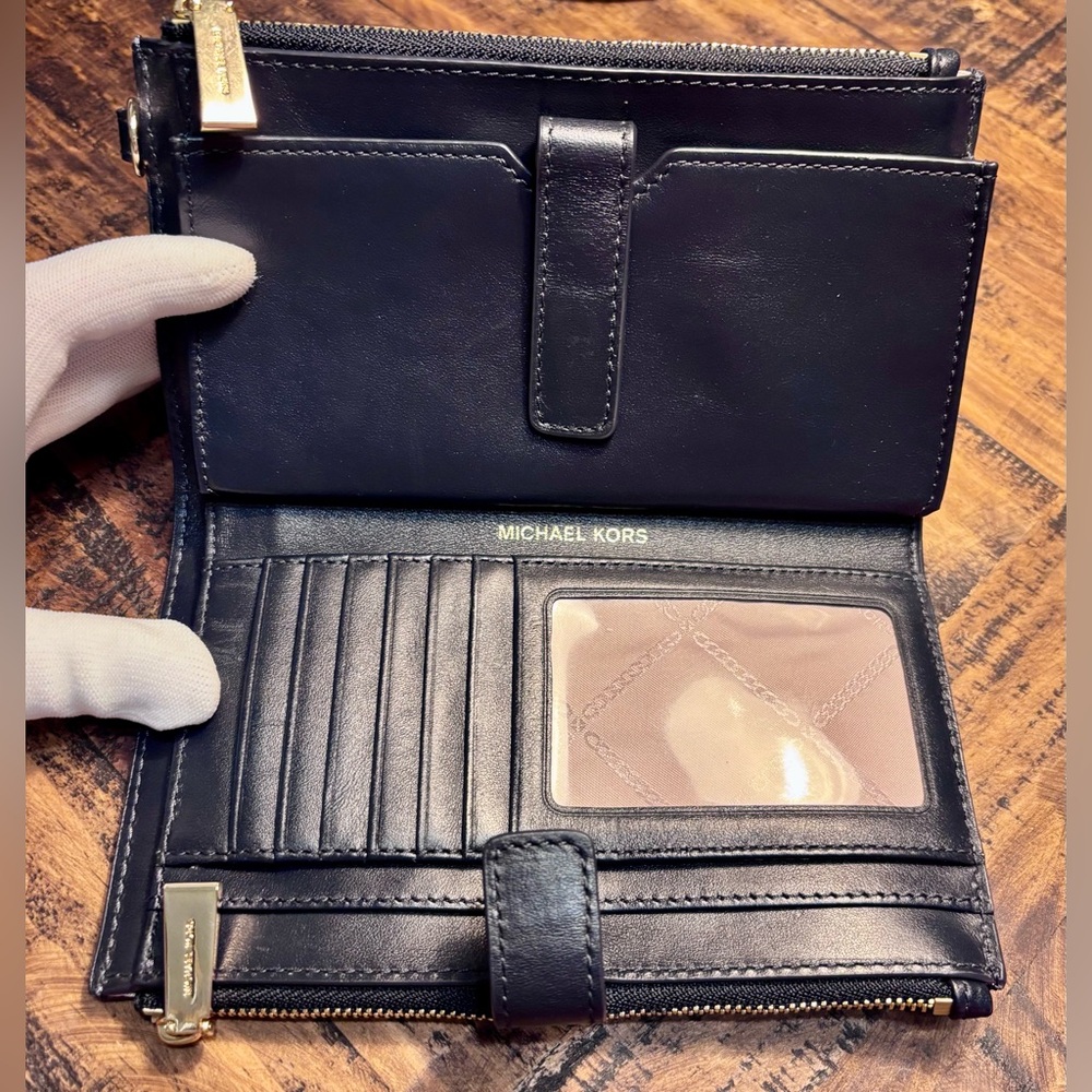 Authentic Michael Kors Wallet - image 3